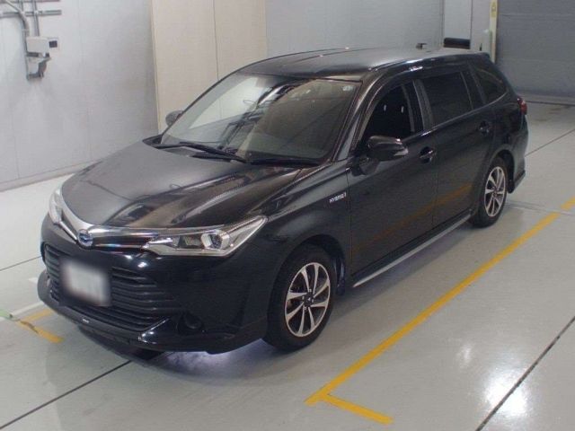 30673 Toyota Corolla fielder NKE165G 2015 г. (CAA Chubu)